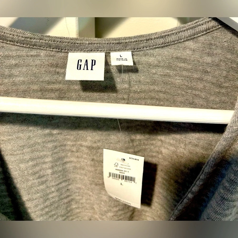 Gap Romper, Sz L, Gray, Wrap top w/ hook and eye closure, Pockets, Tie belt NWT - Picture 7 of 7